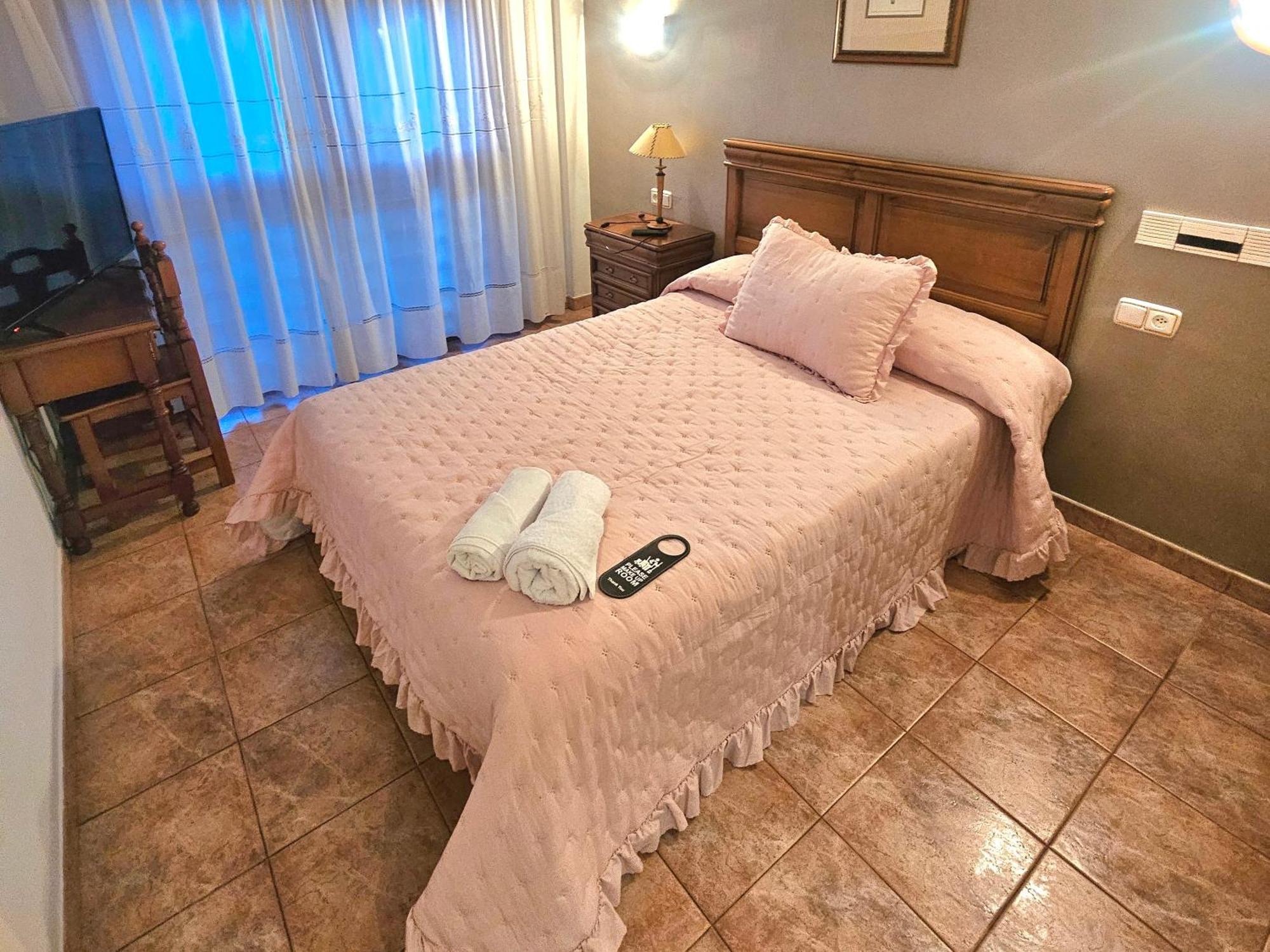 Hostal Jj Salduero Bagian luar foto